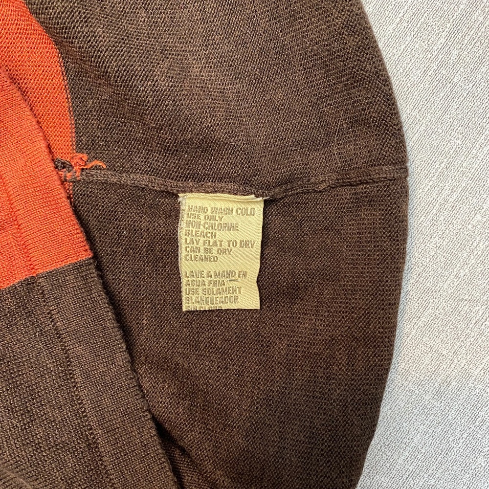 Lightweight Colorblock Sweater - Picture 5 of 5